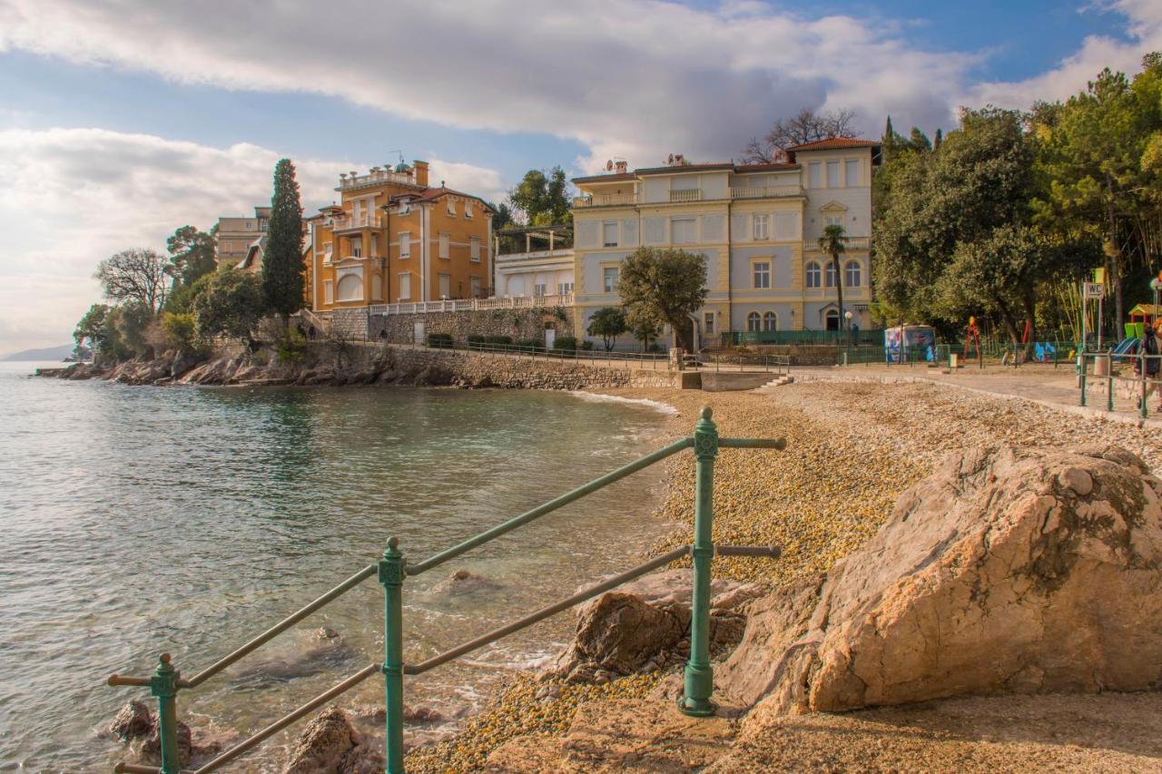 Apartments Anita Near Opatija With Private Parking Матульи Экстерьер фото