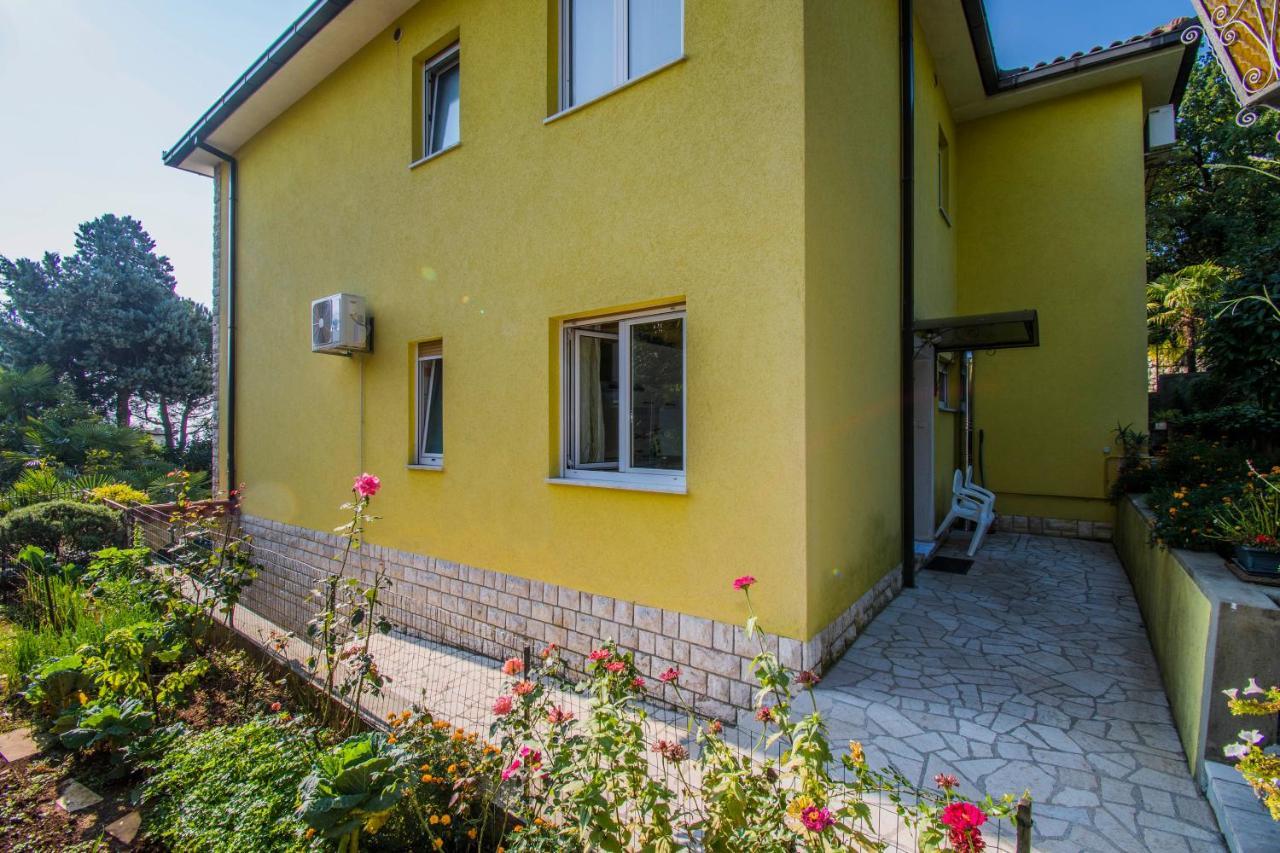 Apartments Anita Near Opatija With Private Parking Матульи Экстерьер фото