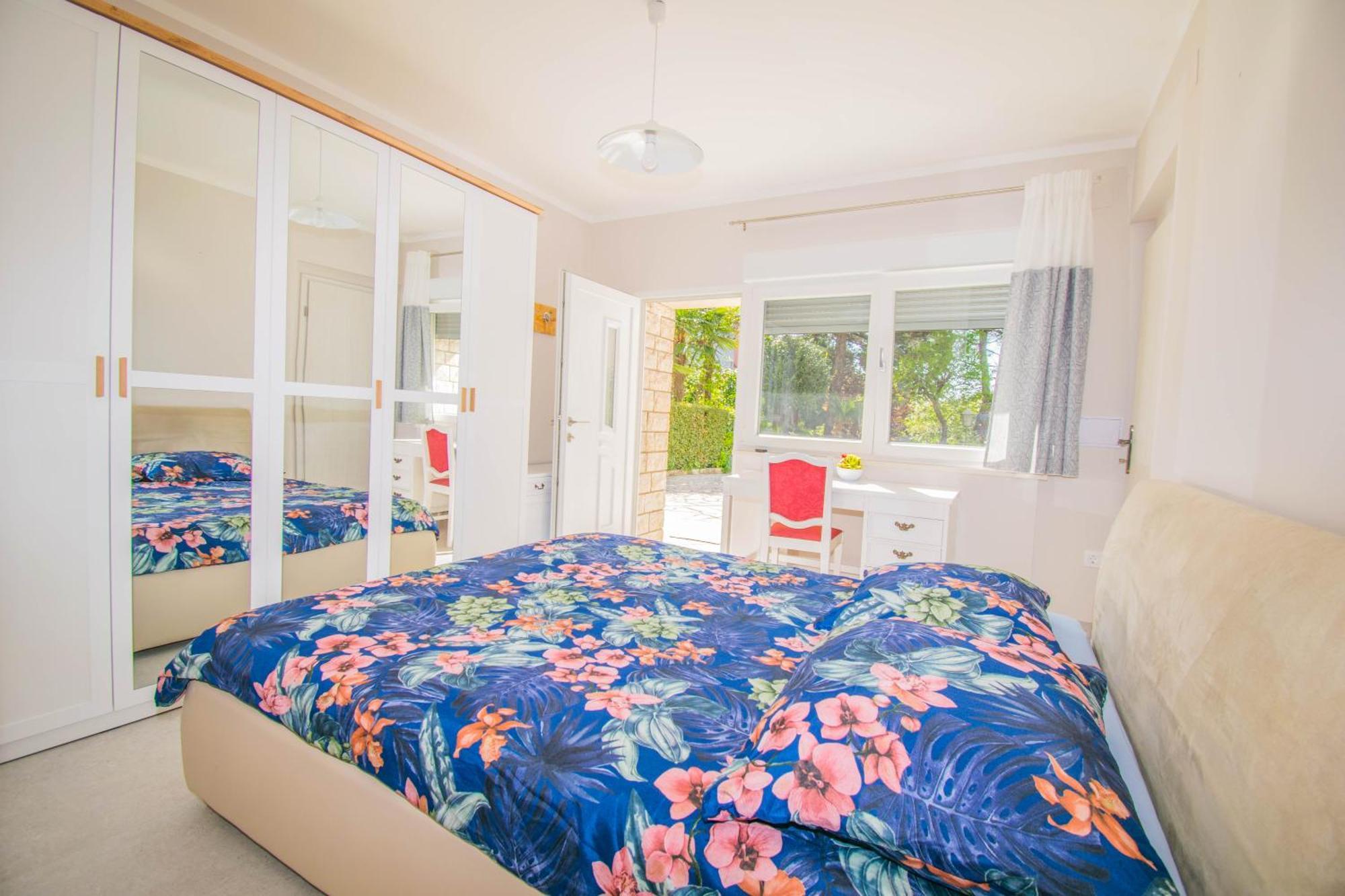 Apartments Anita Near Opatija With Private Parking Матульи Экстерьер фото