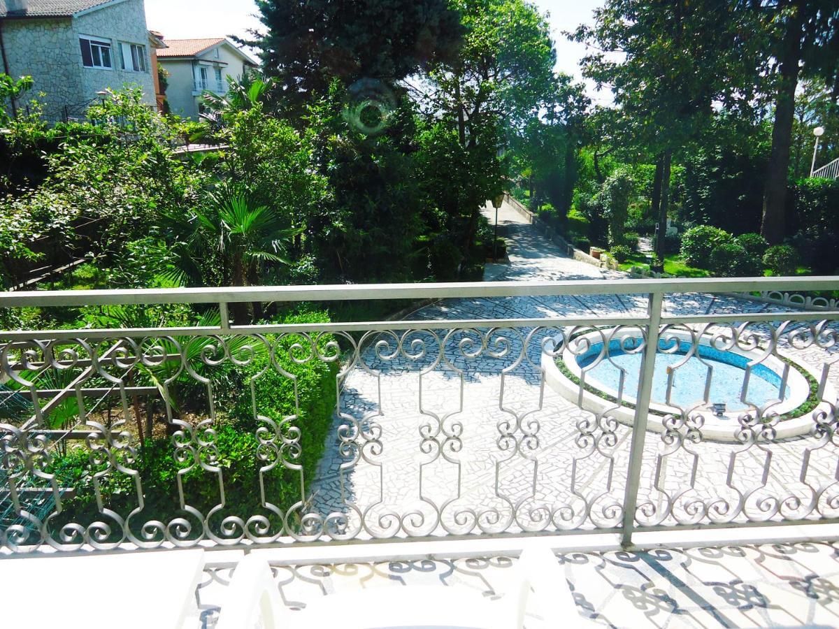 Apartments Anita Near Opatija With Private Parking Матульи Экстерьер фото